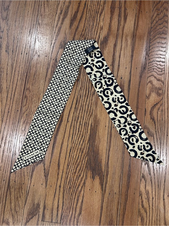 Coach Black and Cream Patterned Silk Scarf Twilly Tie